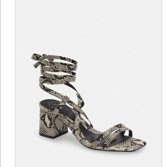 New w/ In Box Blk & Cream Lace Up Sandal - Picture 1 of 4